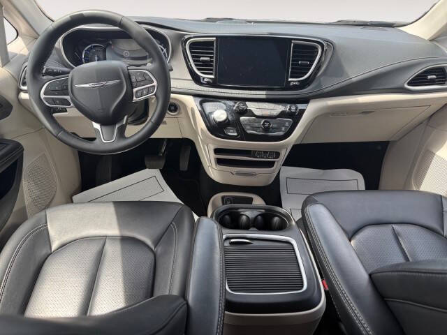 2024 Chrysler Pacifica Plug-In Hybrid