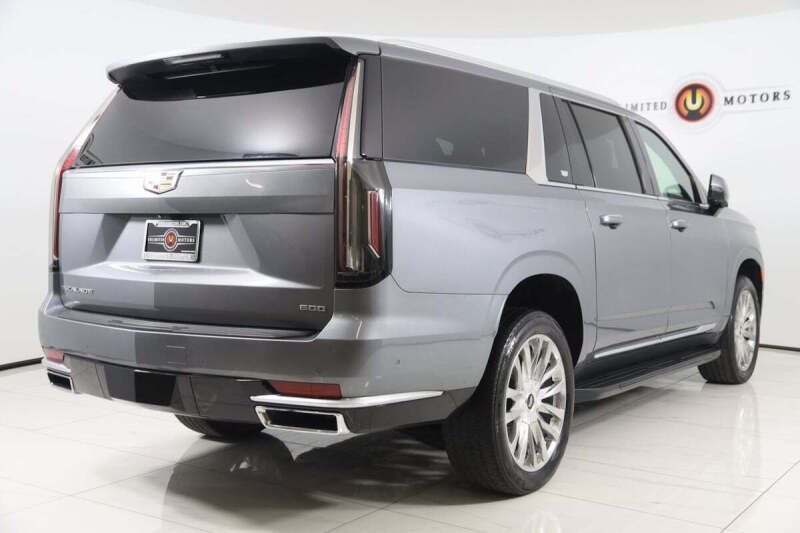 2022 Cadillac Escalade ESV Premium Luxury