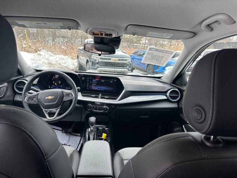 2024 Chevrolet Trax LT