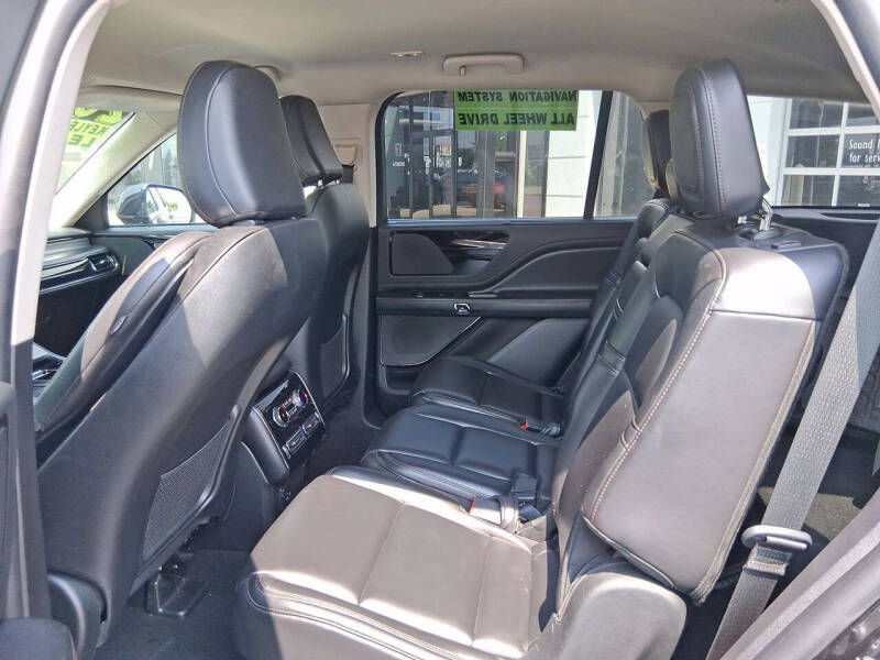 2022 Lincoln Aviator Livery