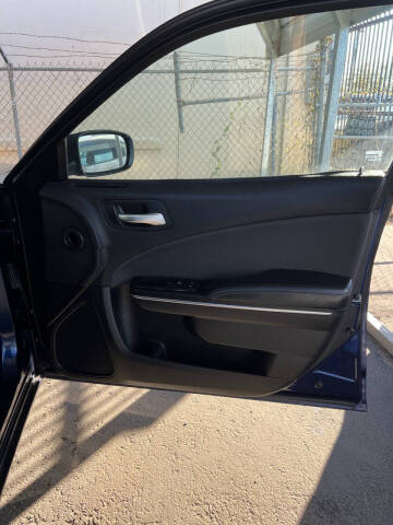 2015 Dodge Charger SE