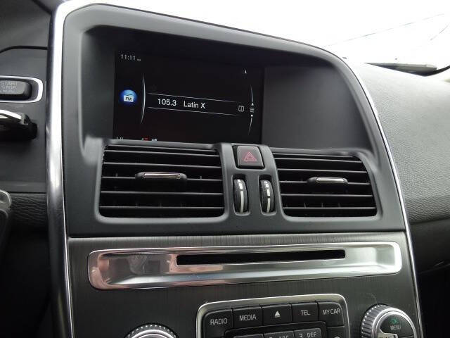 2016 Volvo XC60 T6 Drive-E R-Design Platinum