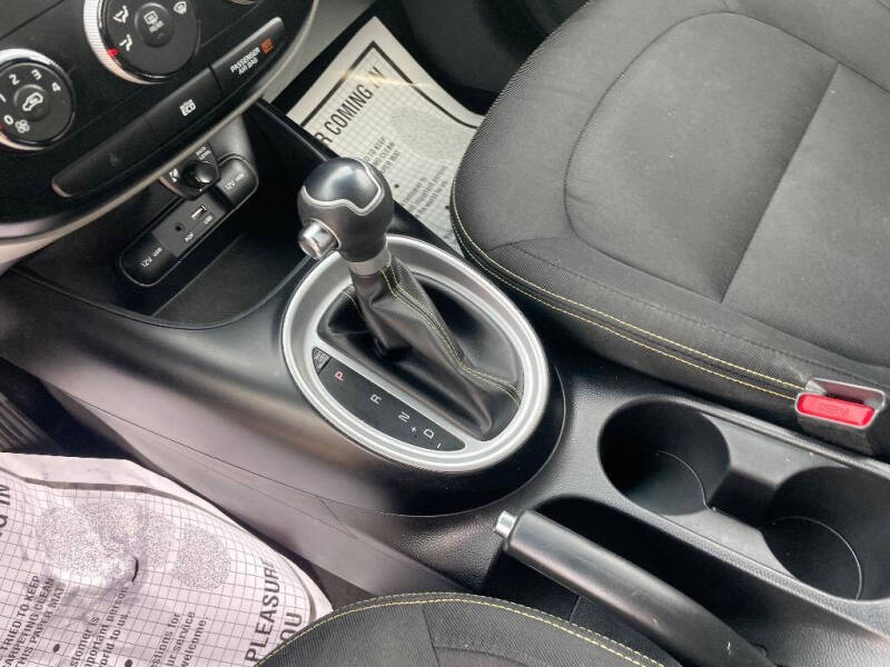 2016 Kia Soul +