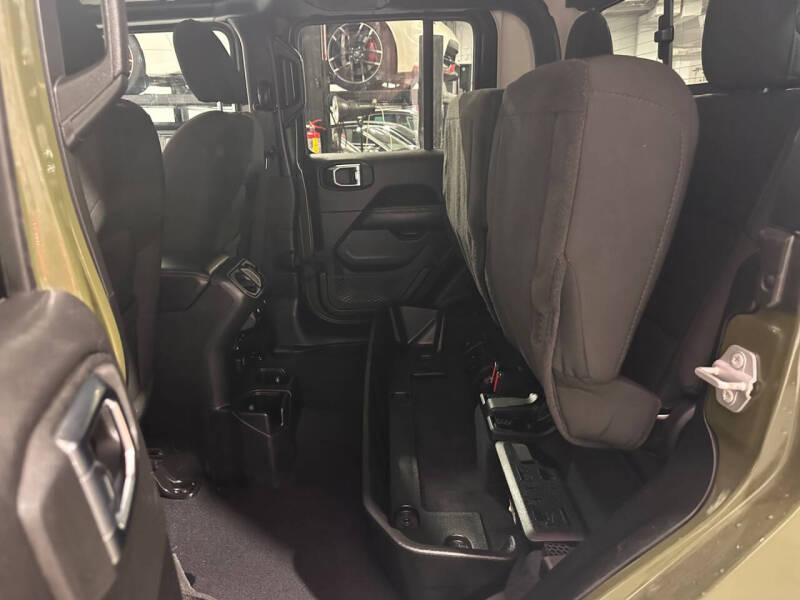 2023 Jeep Gladiator Overland