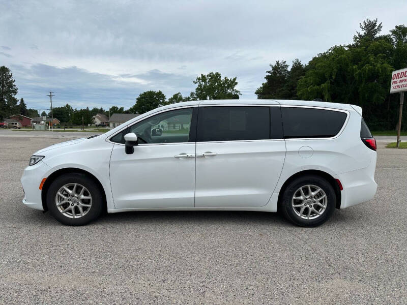2023 Chrysler Pacifica Touring L