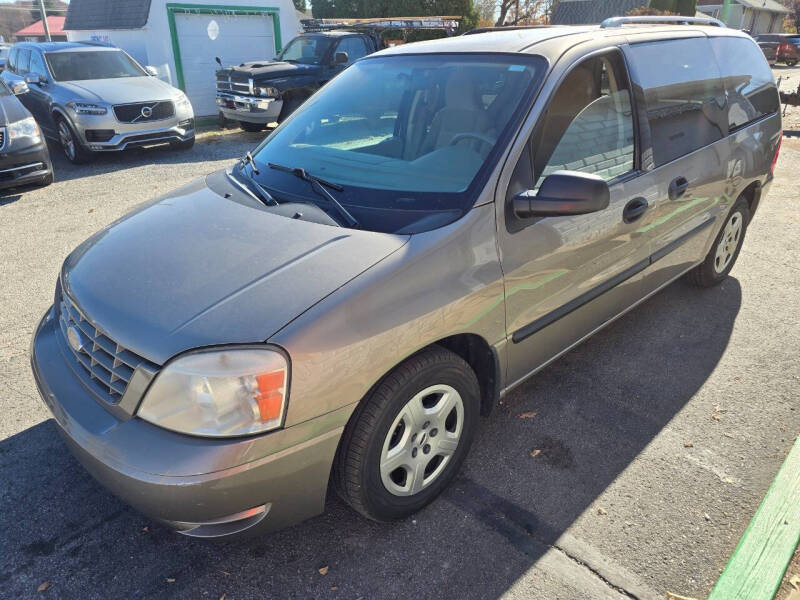 2004 Ford Freestar SE