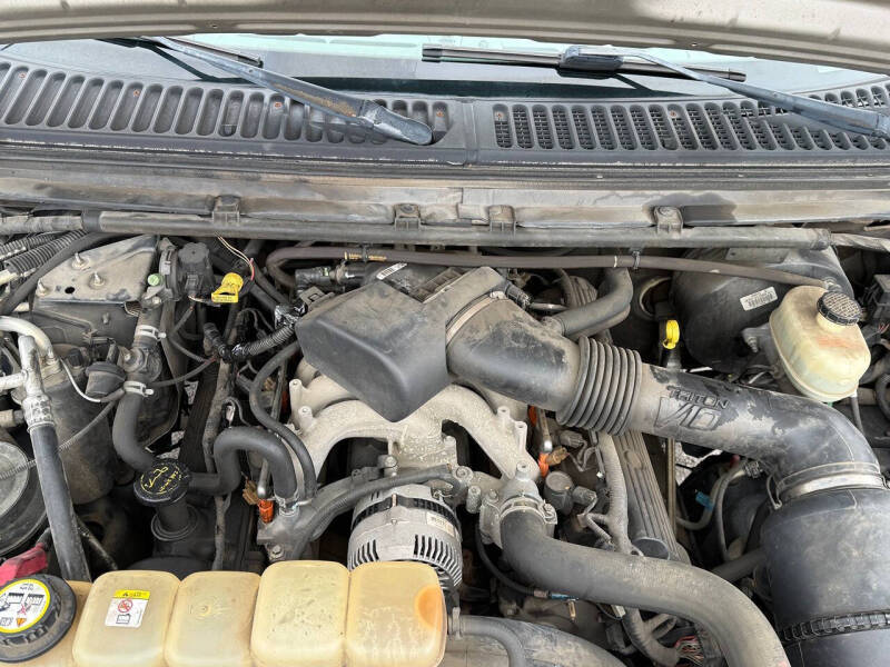 2005 Ford Excursion XLT