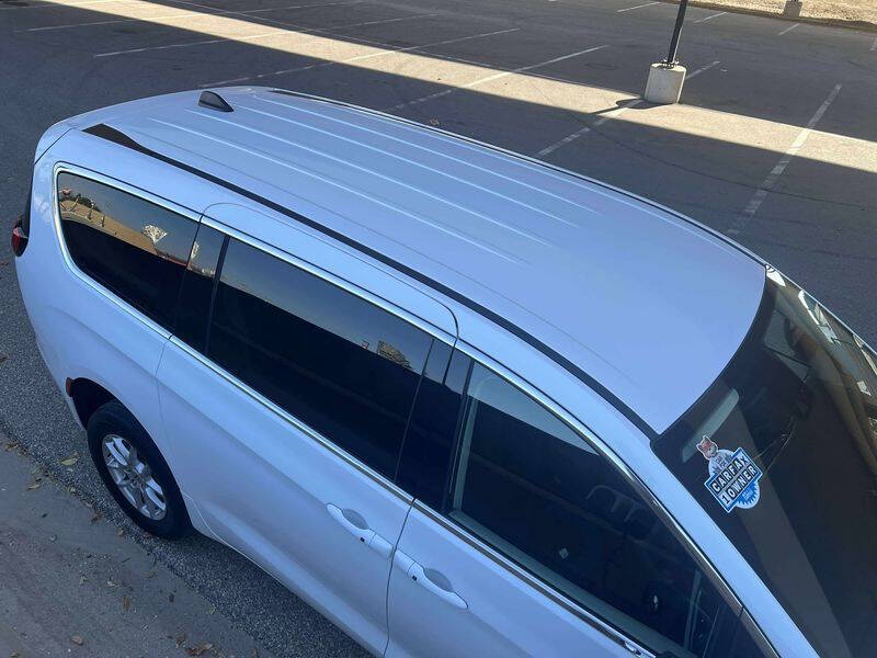 2024 Chrysler Voyager LX