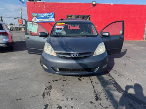 2007 Toyota Sienna XLE 7-Passenger