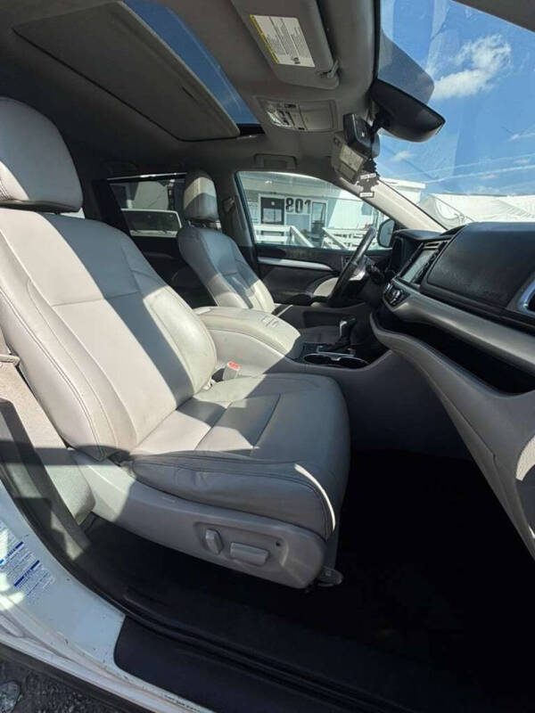 2017 Toyota Highlander XLE