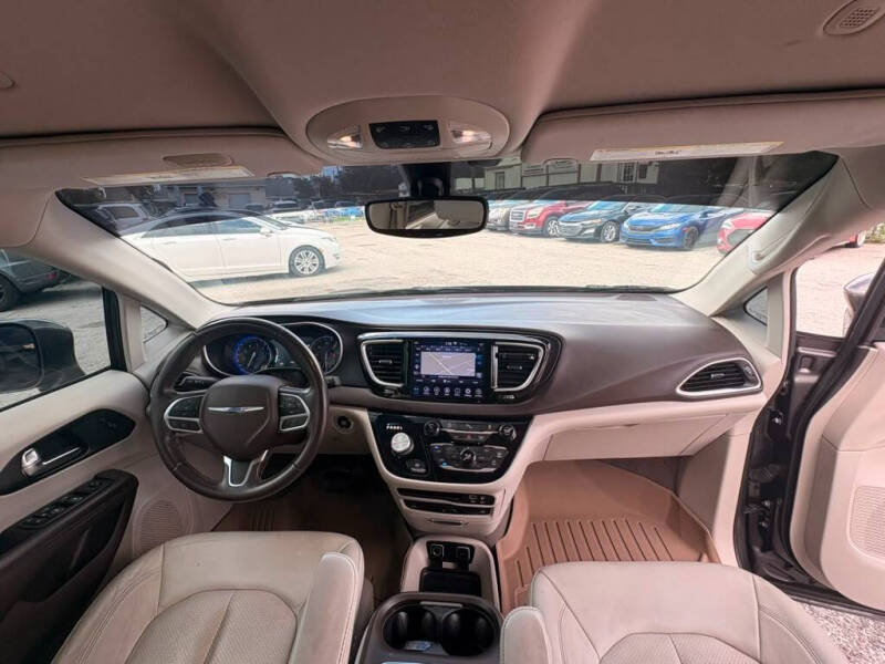 2020 Chrysler Pacifica Touring L Plus