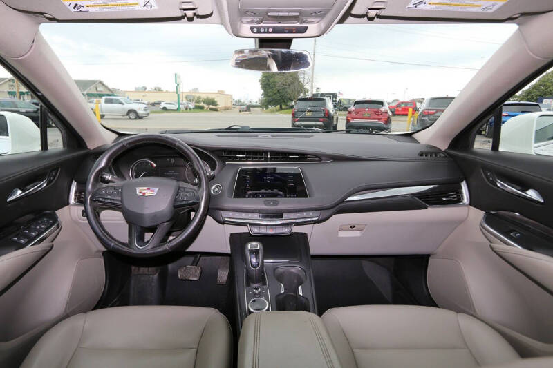 2019 Cadillac XT4 Luxury