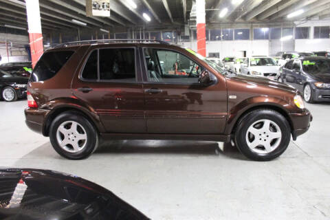 2000 Mercedes-Benz M-Class ML 55 AMG