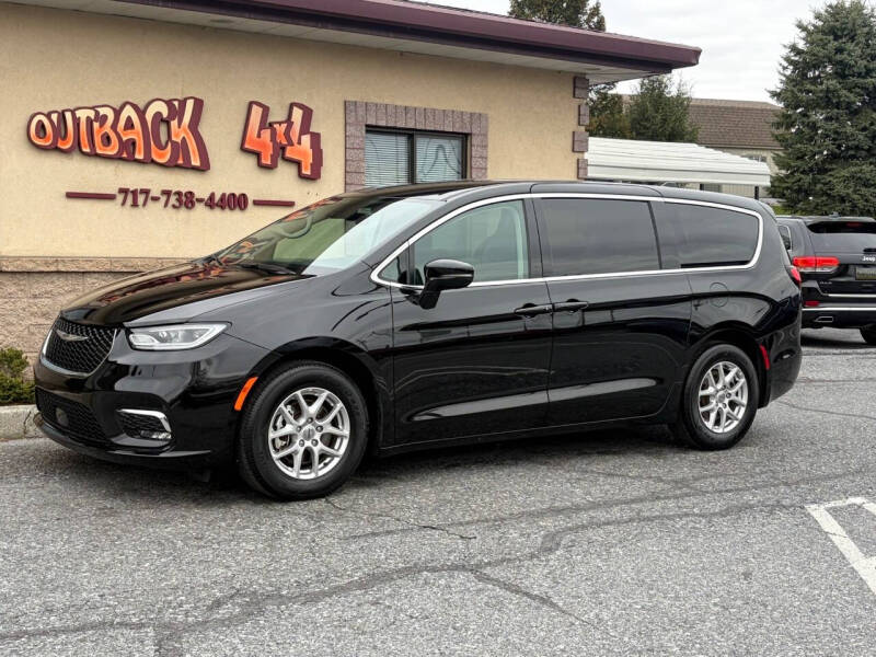 2024 Chrysler Pacifica Touring L