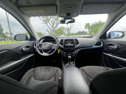 2019 Jeep Cherokee Latitude