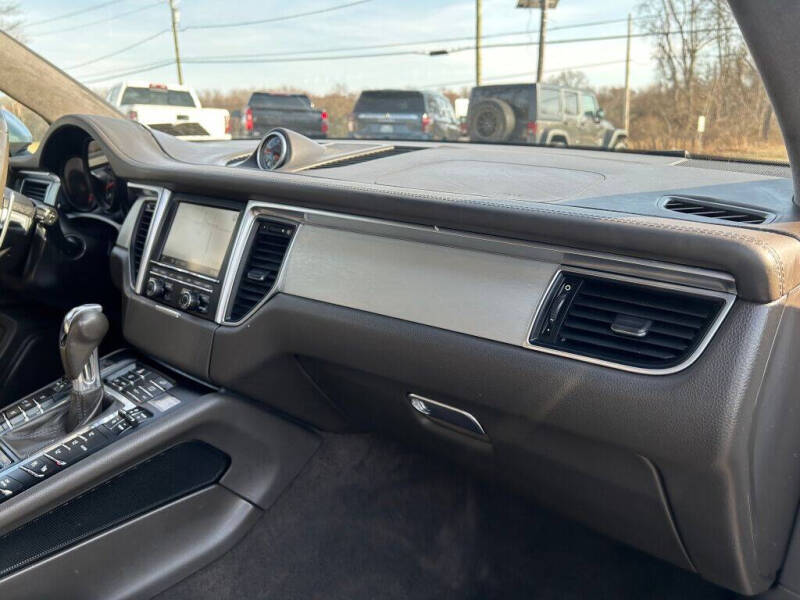 2015 Porsche Macan Turbo