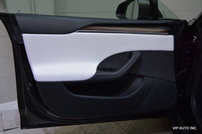 2022 Tesla Model S Plaid