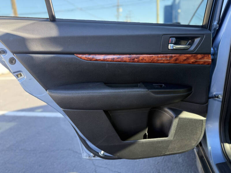 2012 Subaru Outback 2.5i Limited