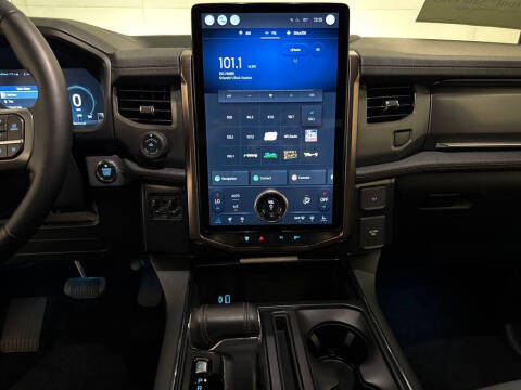 2022 Ford F-150 Lightning Lariat