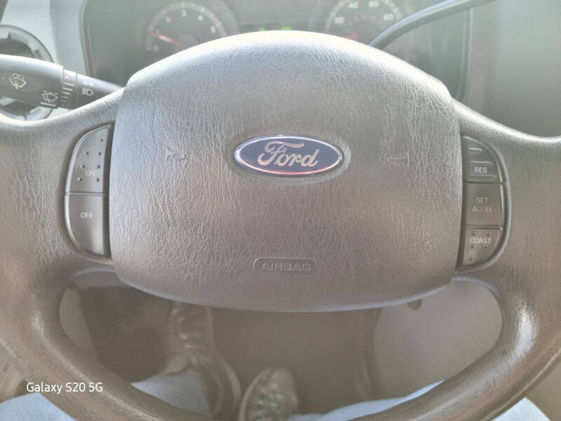 2013 Ford E-Series E-350 SD