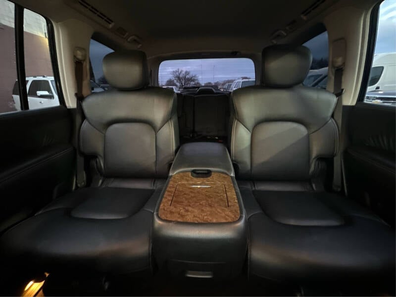 2017 INFINITI QX80 Base photo 37