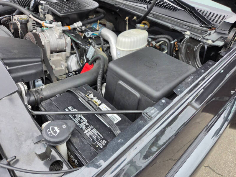 2004 Chevrolet Silverado 3500 LS