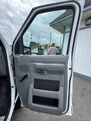 2011 Ford E-Series