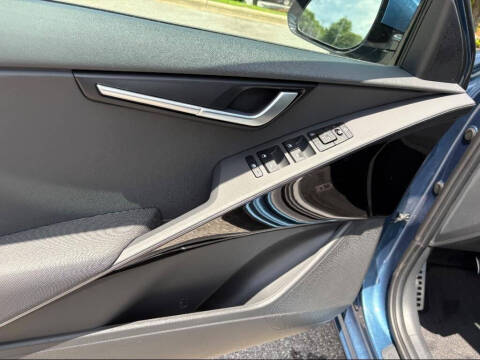 2025 Kia Niro EX Touring