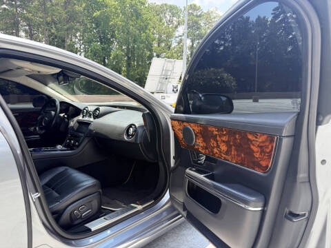 2013 Jaguar XJ