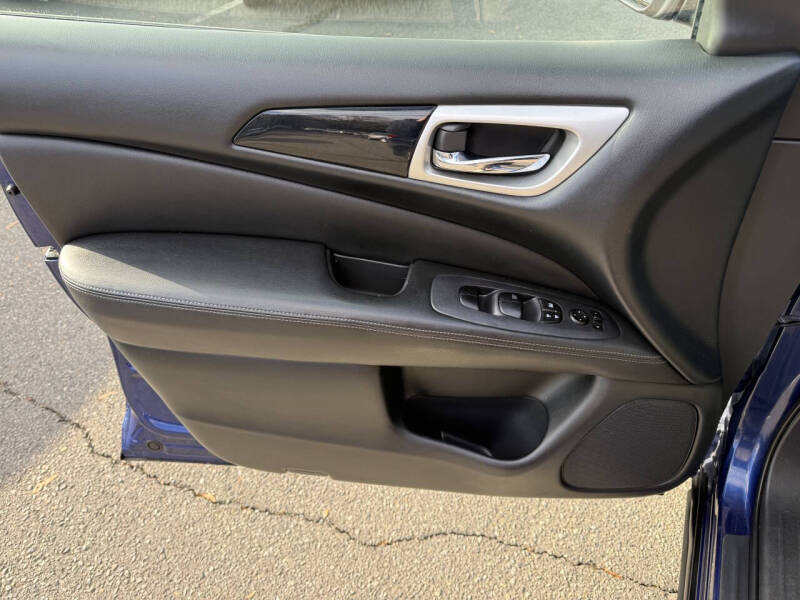 2018 Nissan Pathfinder S