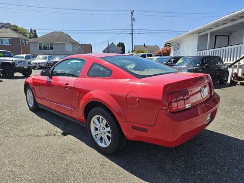 2008 Ford Mustang V6 Deluxe