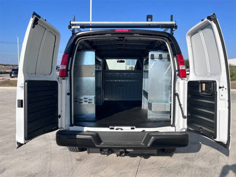 2025 Chevrolet Express 2500