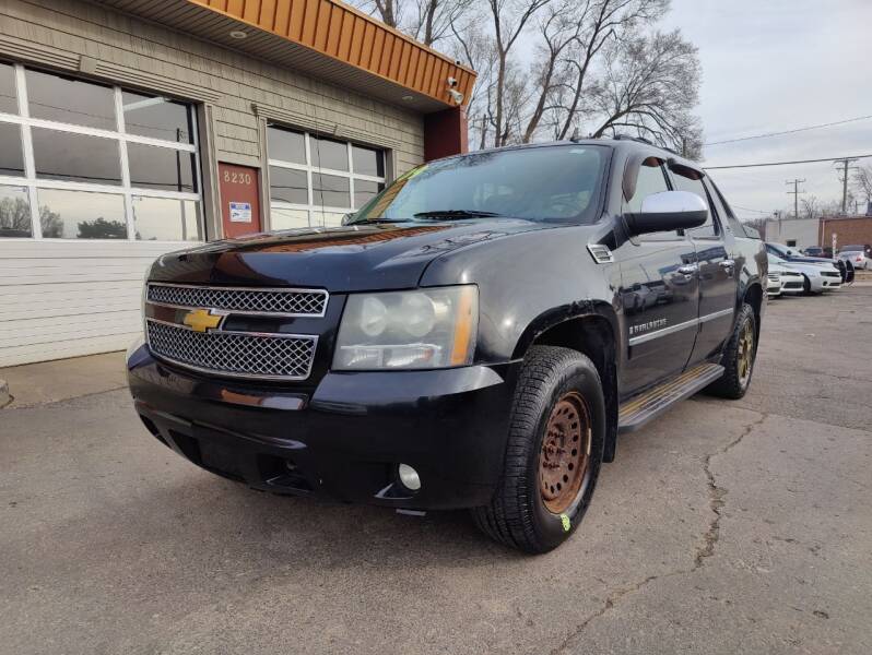 2009 Chevrolet Avalanche for sale at Lamarina Auto Sales in Dearborn Heights MI