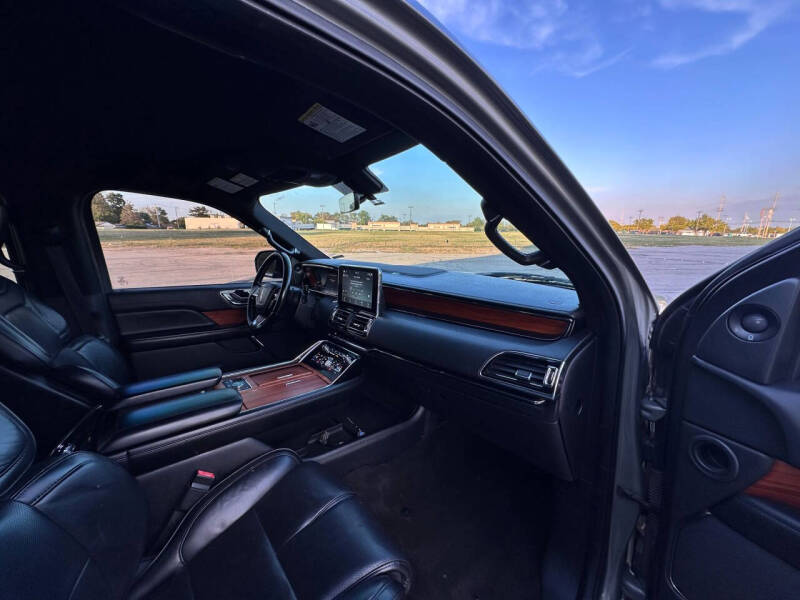 2019 Lincoln Navigator Base - Photo 13
