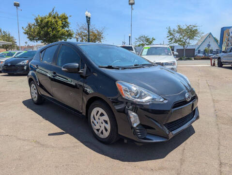 2016 Toyota Prius c Two
