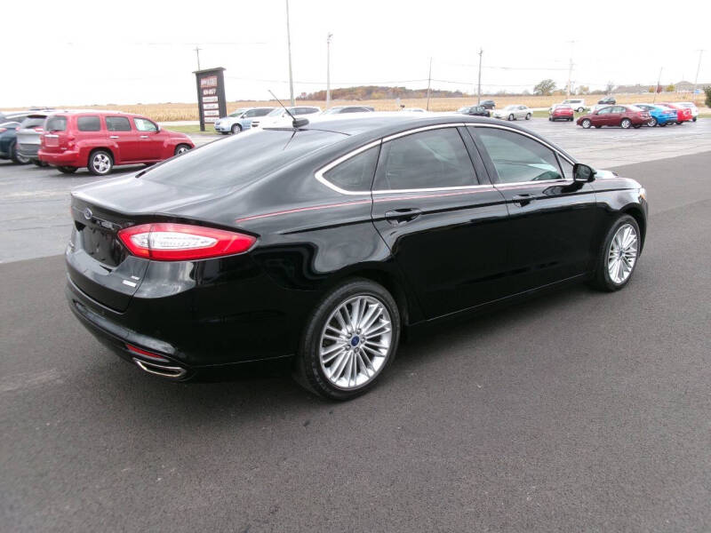 2016 Ford Fusion SE