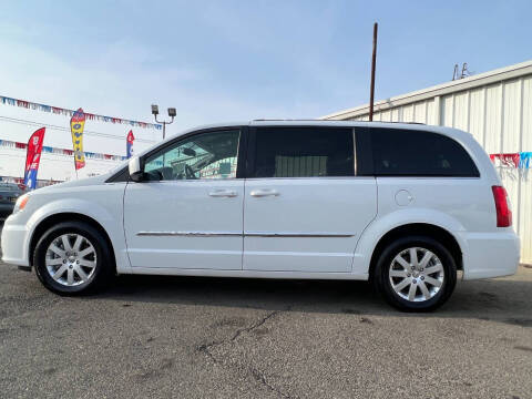 2014 Chrysler Town and Country Touring