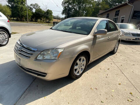 2006 Toyota Avalon for sale at Auto Connection in Waterloo IA