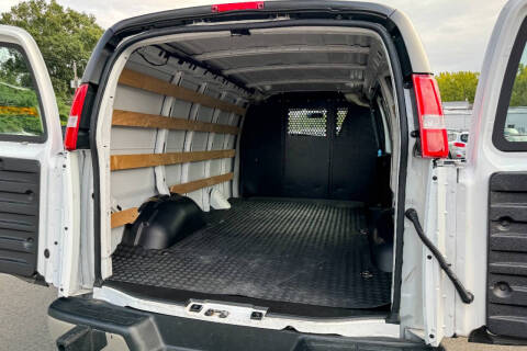 2022 GMC Savana 2500