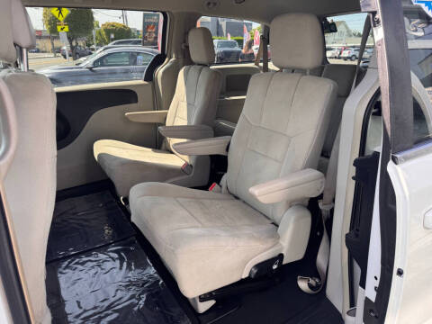 2011 Dodge Grand Caravan Crew