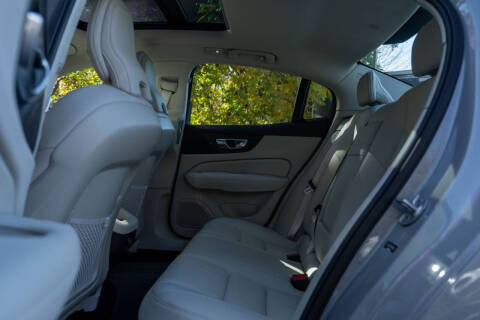 2024 Volvo S60 B5 Core Dark Theme