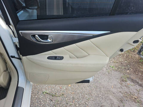 2015 Infiniti Q50 Premium