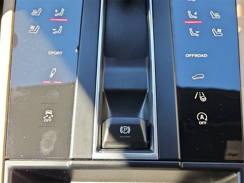 2023 Porsche Macan S