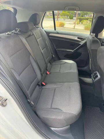 2016 Volkswagen Golf TSI S