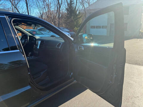 2020 Jeep Grand Cherokee Laredo E