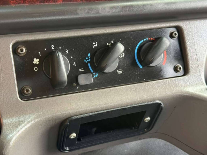 2016 Freightliner M2 106