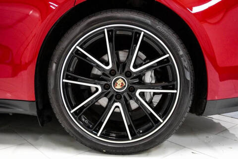 2022 Porsche Panamera 4 Platinum Edition