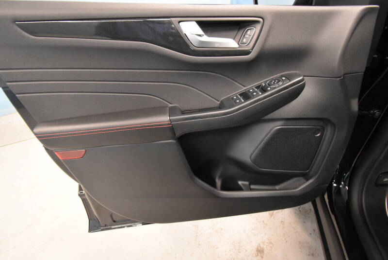 2026 Ford Escape ST-Line Select