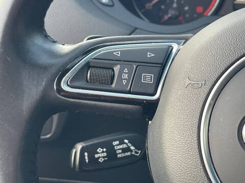 2015 Audi Q3 2.0T quattro Prestige