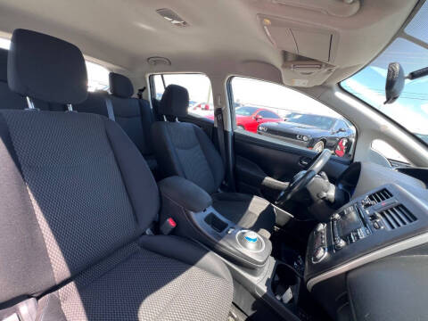 2014 Nissan LEAF S